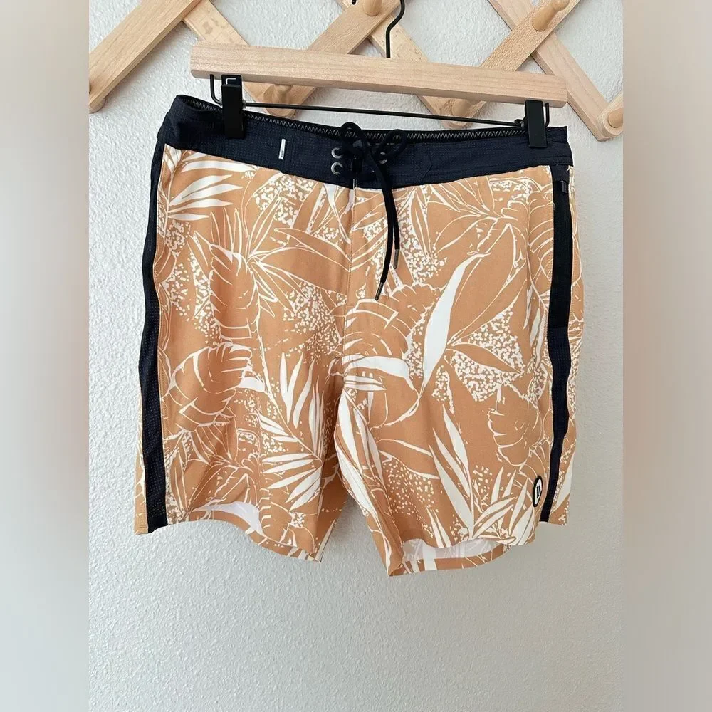 Vuori Peak Board Shorts Flax Rainforest Sz 28
